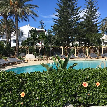 Urbanizacion La Herradura 아파트 *