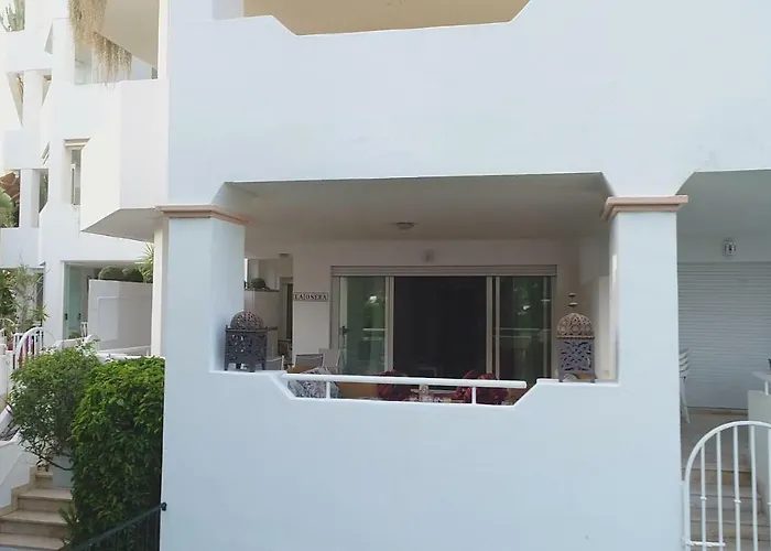 Urbanizacion La Herradura Apartment *