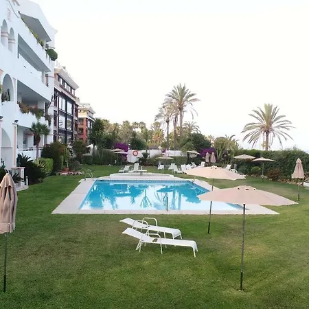 Urbanizacion La Herradura Lägenhet Marbella
